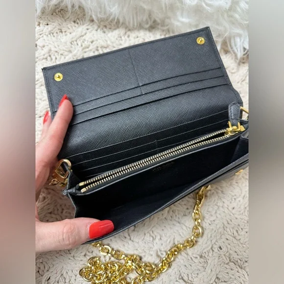 Prada long wallet - Picture 3 of 7
